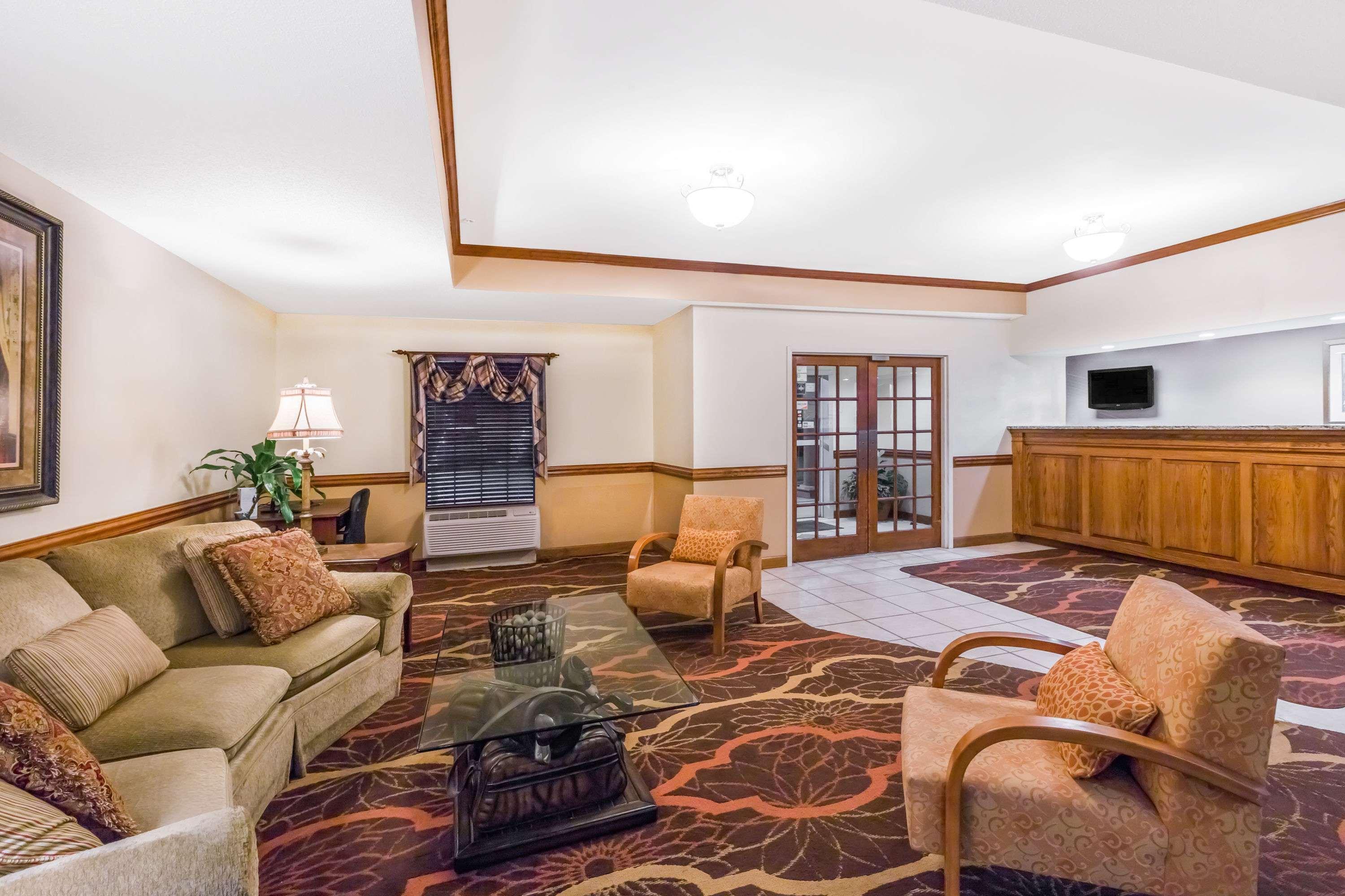 Days Inn By Wyndham Shallotte Bagian luar foto
